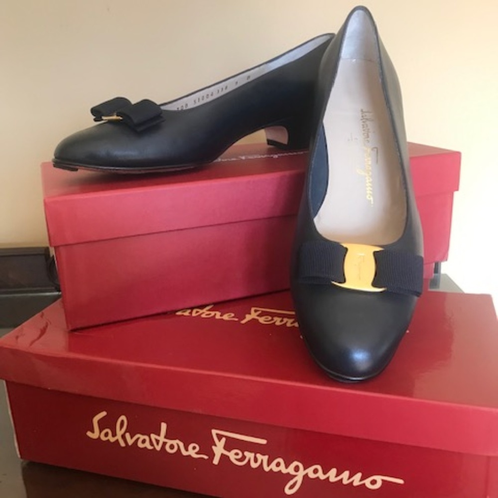 Ferragamo Collection - Picture 4 of 4